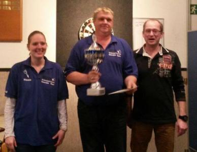 Maik Kahmen gewinnt die 1. Clubmeisterschaft im Steel-Dart
